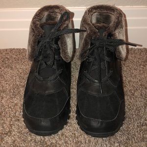 Easy track snow boots